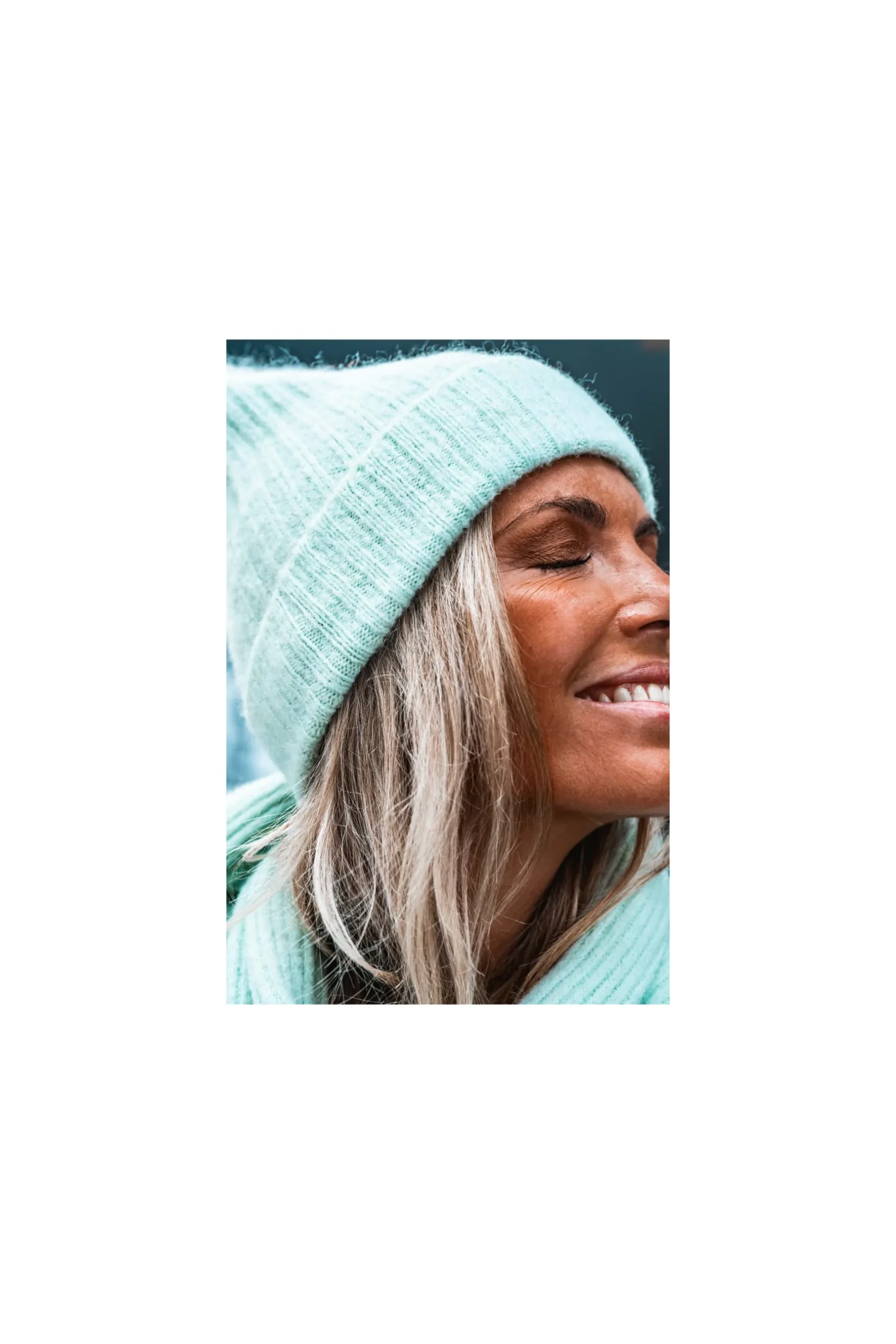 bonnet_grungemama_lovely__5-1.webp Grungemama Bonnet Lovely Vert D'eau