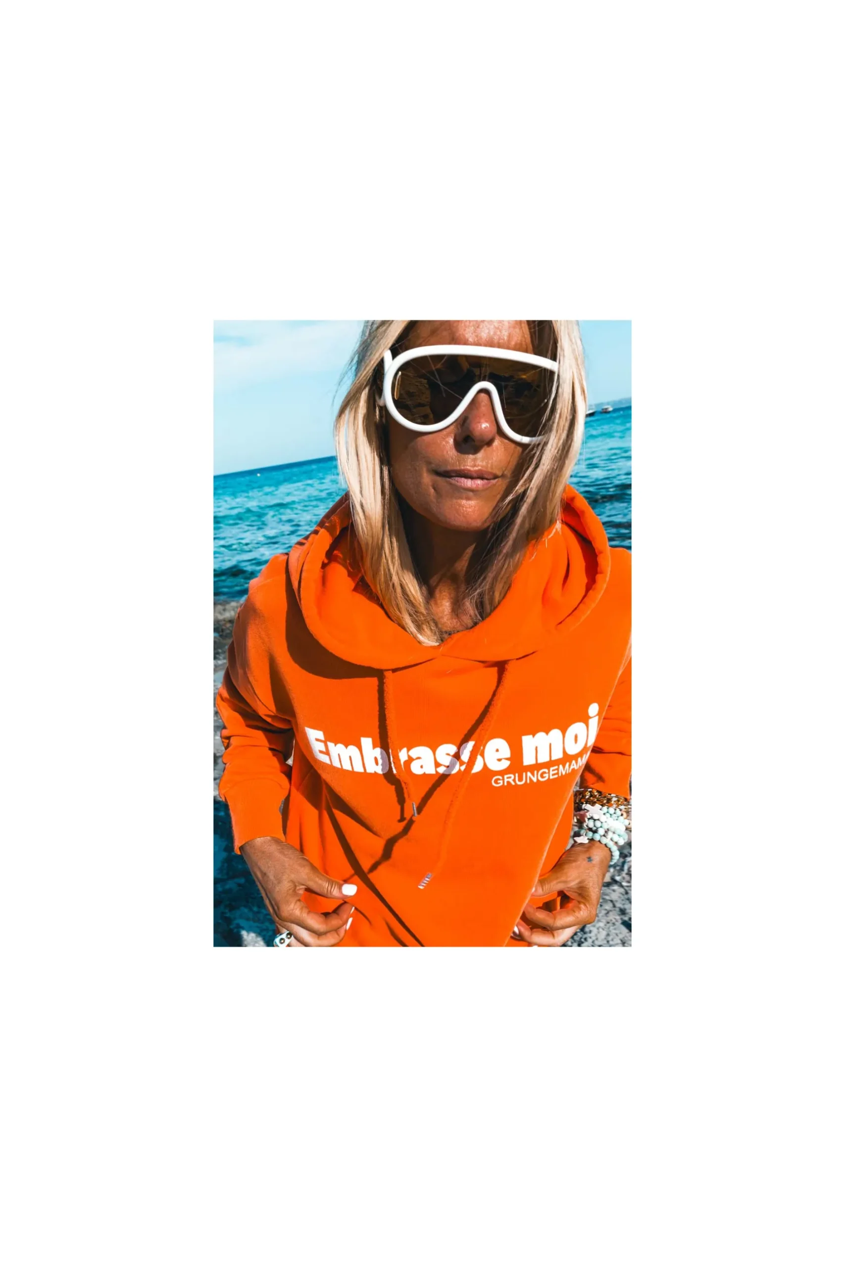 sweat_grungemama_embrasse_4.webp Grungemama Sweat Embrassemoi Orange